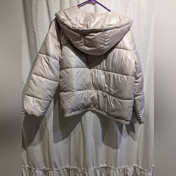 Torrid Puffer jacket with hood Torrid NWT size 2 - Picture 4 of 7
